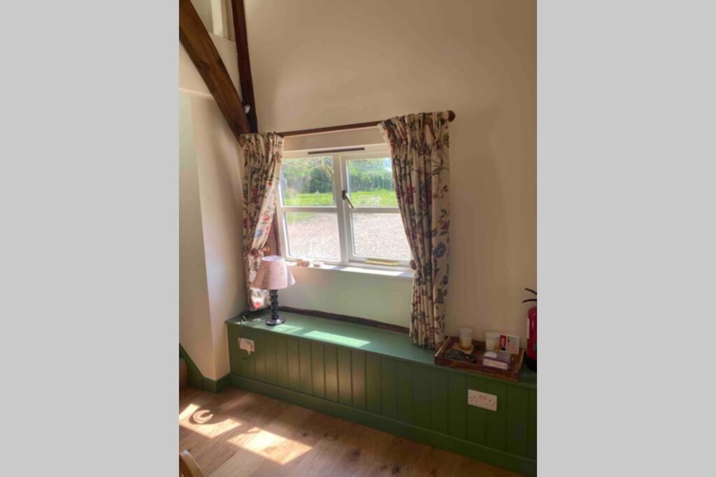 Depden Gorgeous Comfortable Barn With Huge Private Orchard In Quiet Suffolk Location מראה חיצוני תמונה